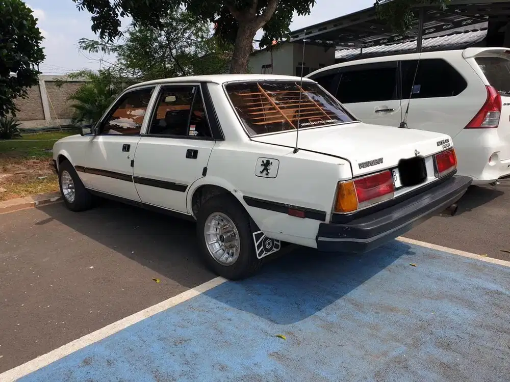 Dijual mobil Peugeot 505 GR tahun 1982 Automatic