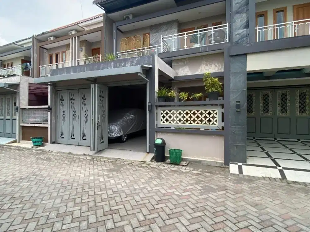 RUMAH MEWAH SOLO BARU DEKAT RS OEN DAN AL AZHAR