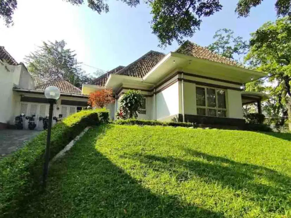 Turun Harga!! Rumah Luas Besar Terawat Mainroad Di Cipaganti Kota Bandung