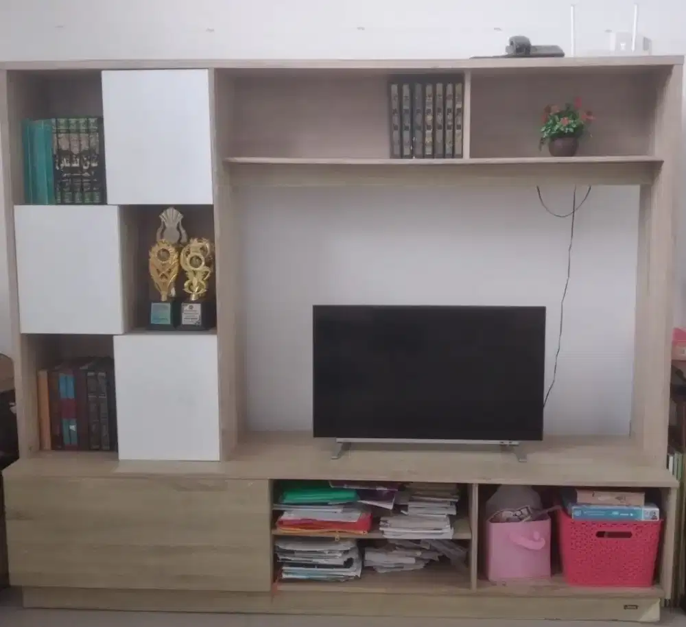 Rak TV Informa dan Lemari Anak Informa