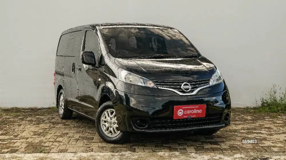 NISSAN EVALIA SV 1.5 AT 2014 HITAM