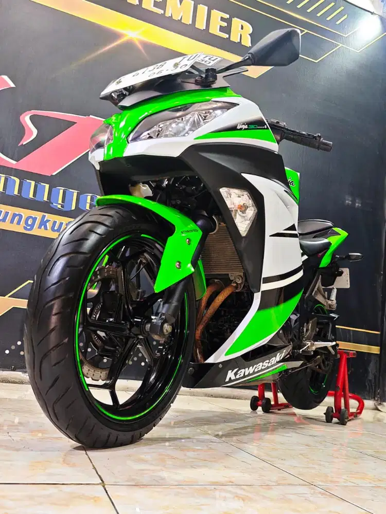 Cek harga spesial Kawasaki Ninja 250 ABS SE Anniversary TH 2015