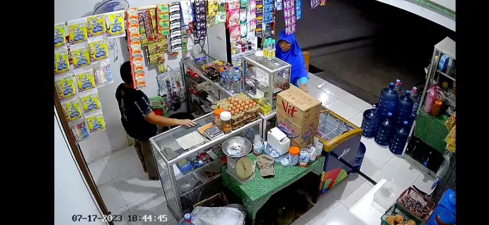 Ezviz wireles paket 1jt c6n + memori 64gb free