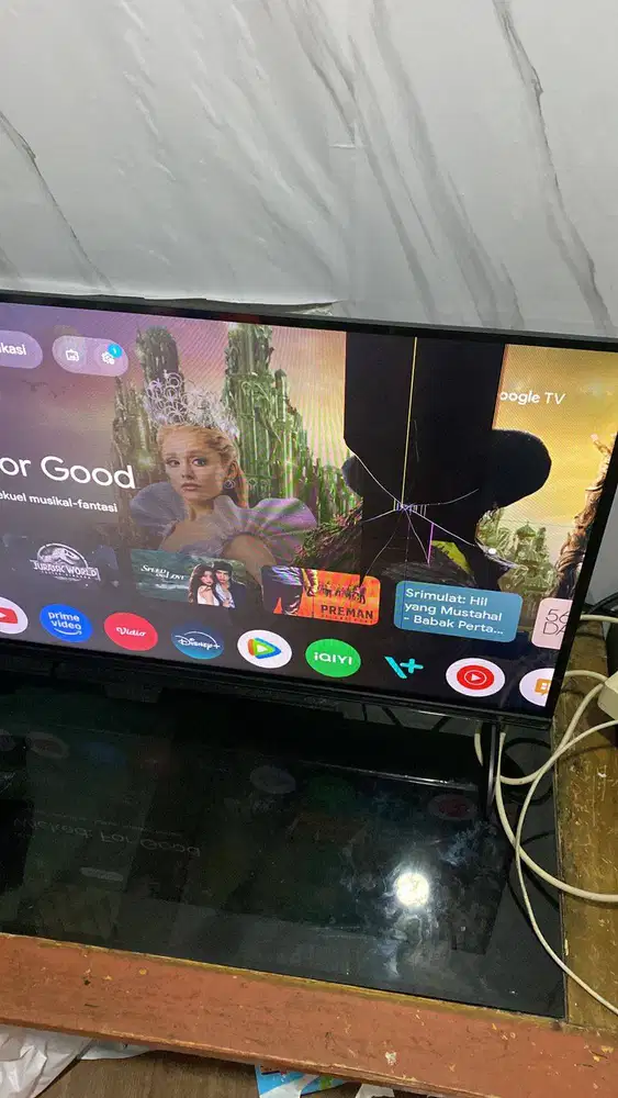 Jual Cepat Coocaa 32” – Layar Bergaris, Mesin Normal