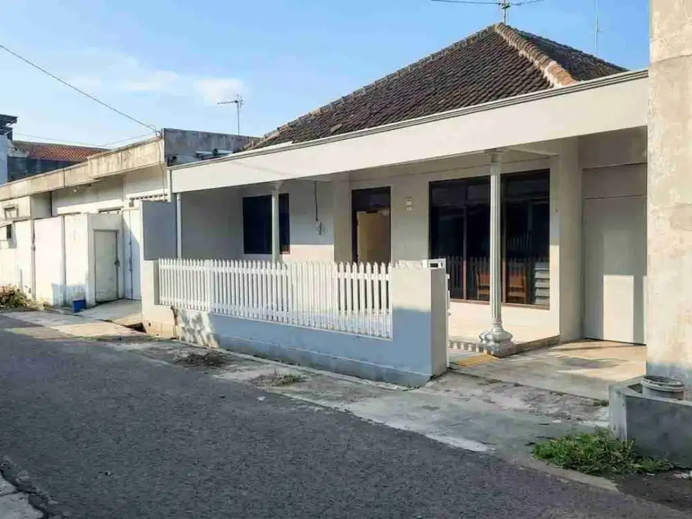 Di sewakan murah lega dkt Manahan-Terminal solo.