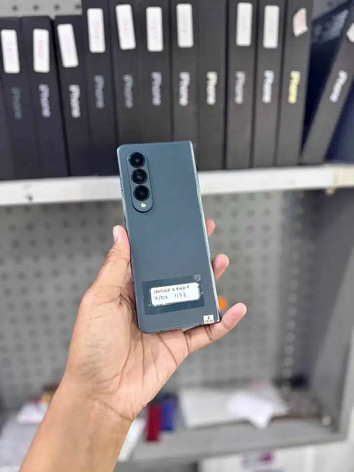 Samsung Z Fold 4 12/512 Sein Fullset