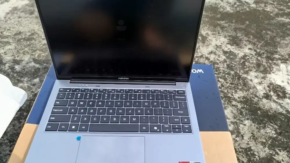 Laptop Advan Workmate AMD Ryzen 5 3500 U Ram 8GB DDR4 SSD 256GB NVMe