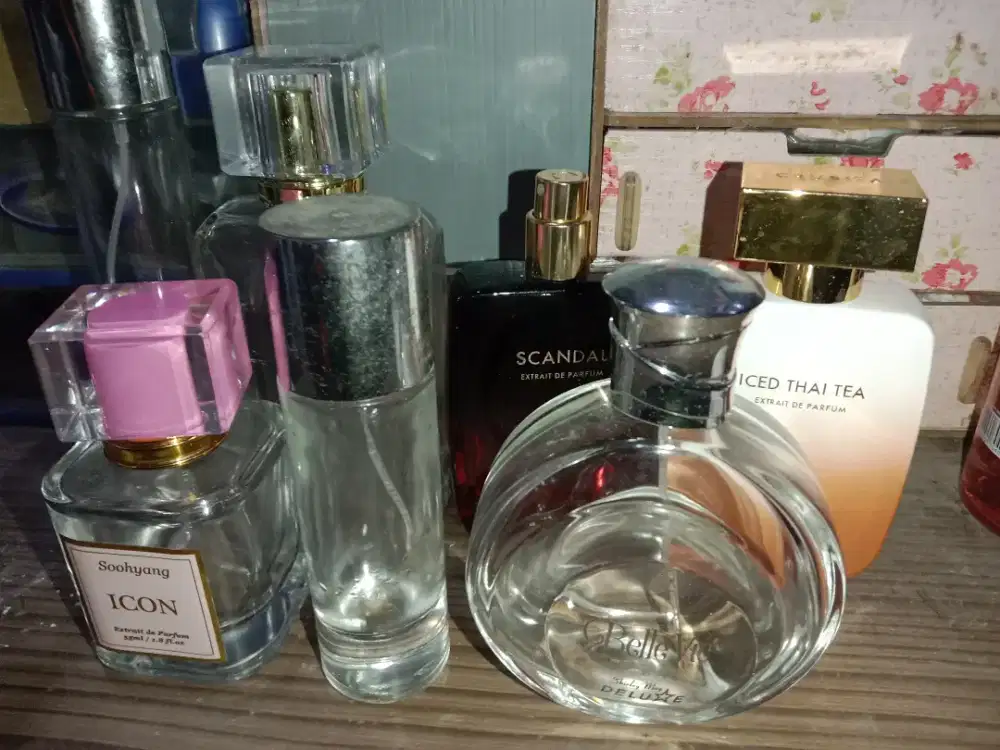 Botol bekas parfum