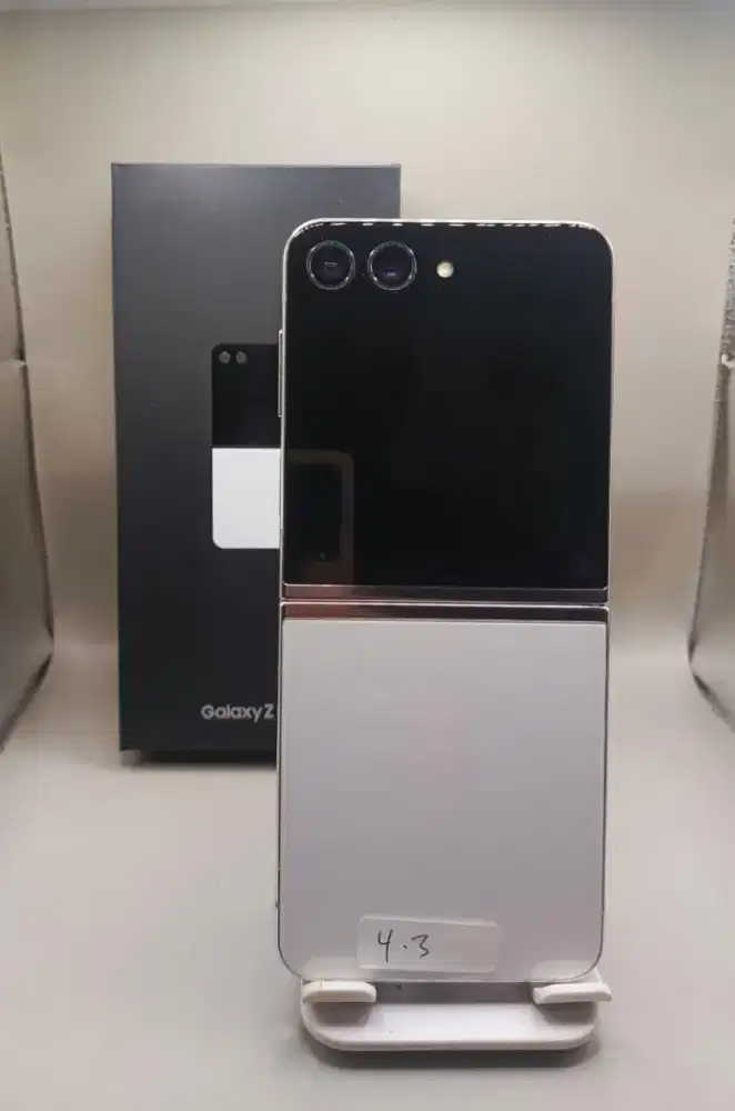 SAMSUNG Z FLIP 5 5G RAM 8/256GB ORIGINAL SEIN MULUS NORMAL FULLSHET