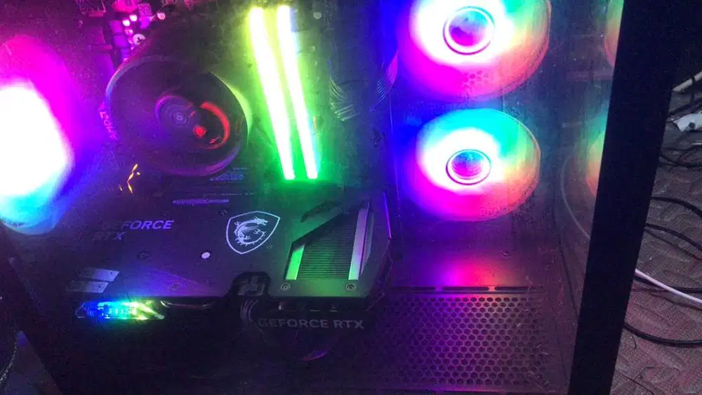 Prosesor Amd ryzen 5 4600 G + Motherboard AMD Ryzen B450M DS3H V2