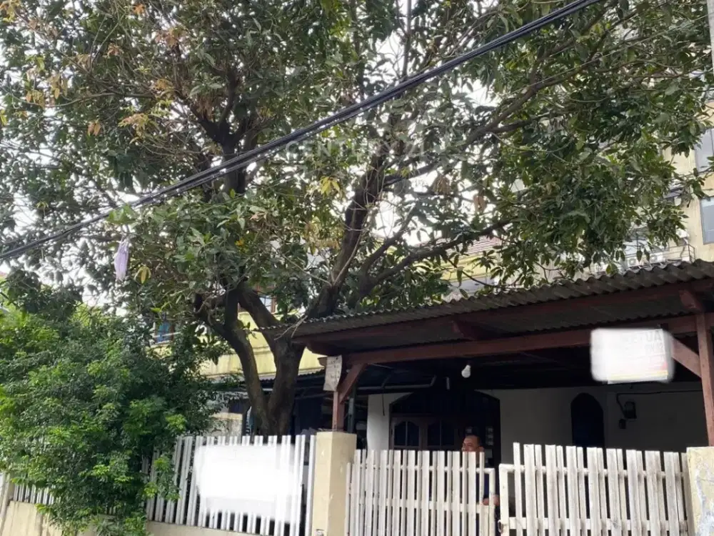 Dijual Rumah Dekat Jalan Raya Radio Dalam