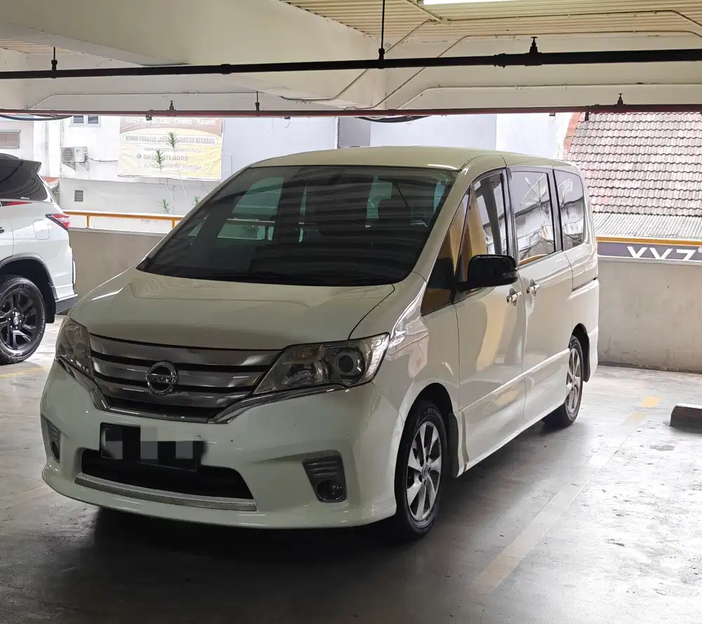 Nissan Serena 2014 Bensin