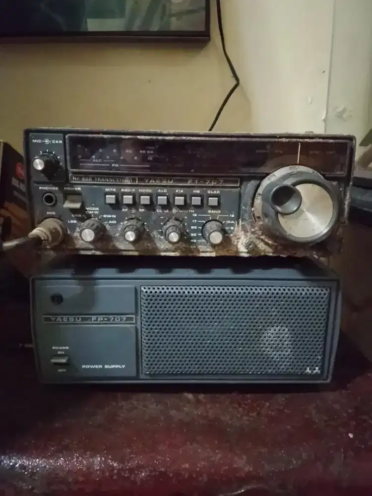 Radio Amatir yaesu FT-707 HF radio orari
