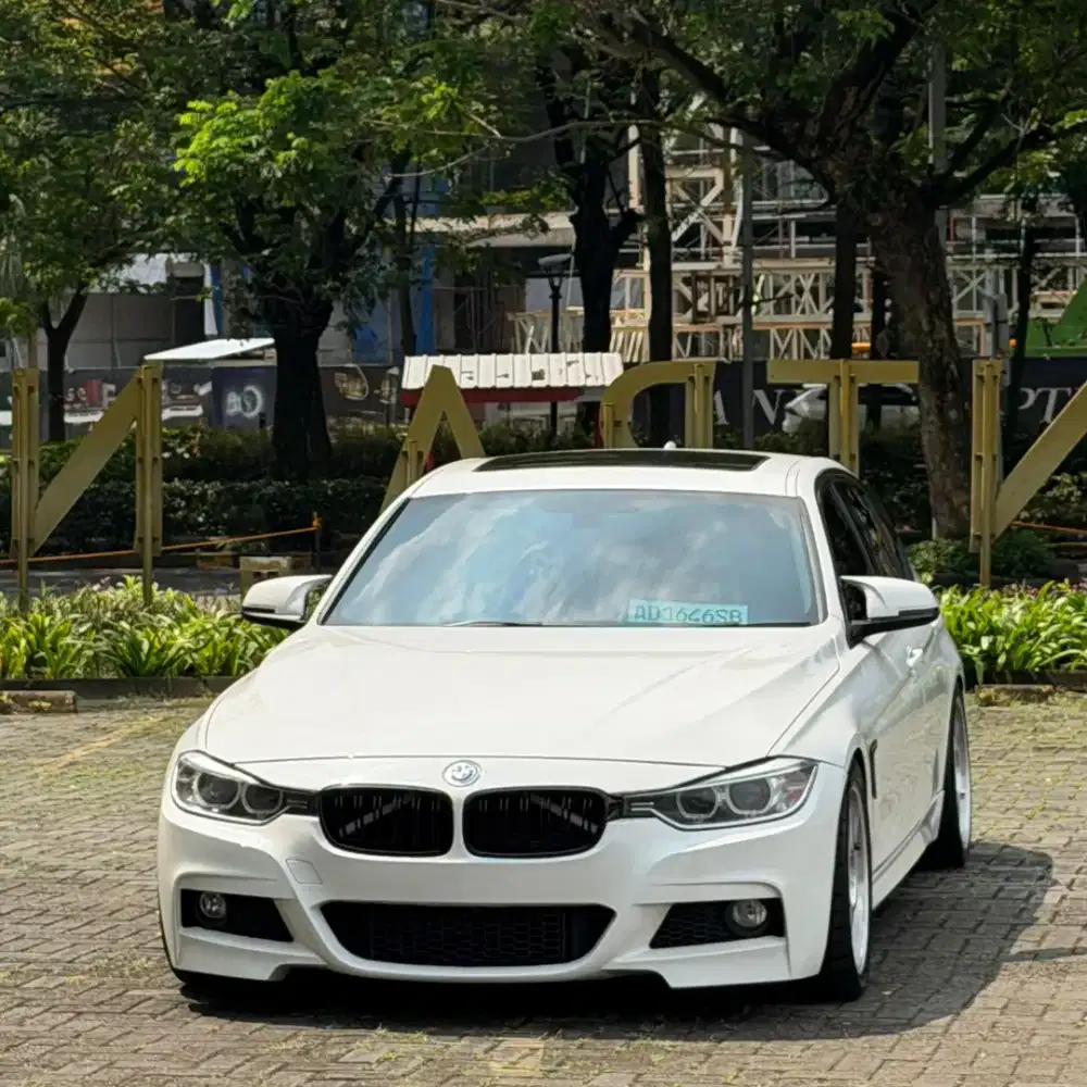 BMW F30 328i SPORT 2015 PUTIH FULL MODIF