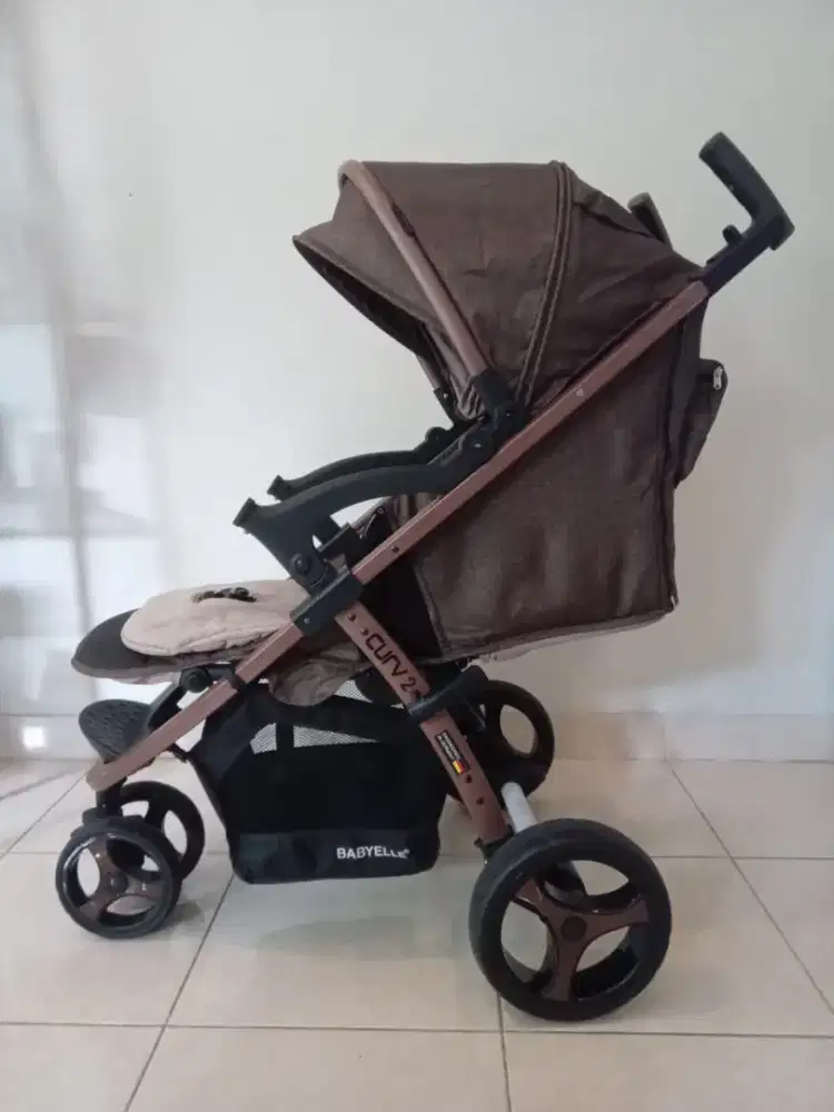 Dijual preloved stroller babyelle curv 2