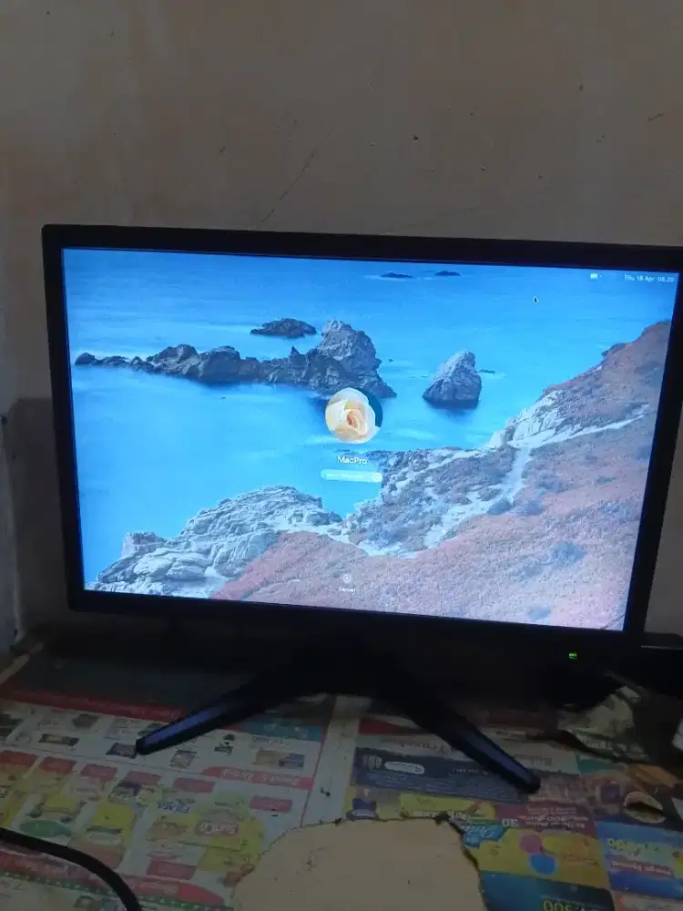 MONITOR SPC 19 INCH BARU 2 MINGGU