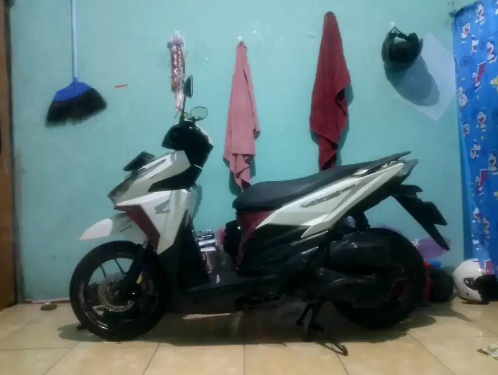 VARIO OLD CC 150 2016 original white