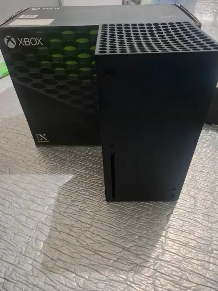 Xbox Series X 1TB Fullset Mulus Like New Jarang Pakai + 1ControllerOri