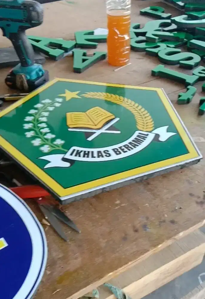 Logo sekolah dan kantor