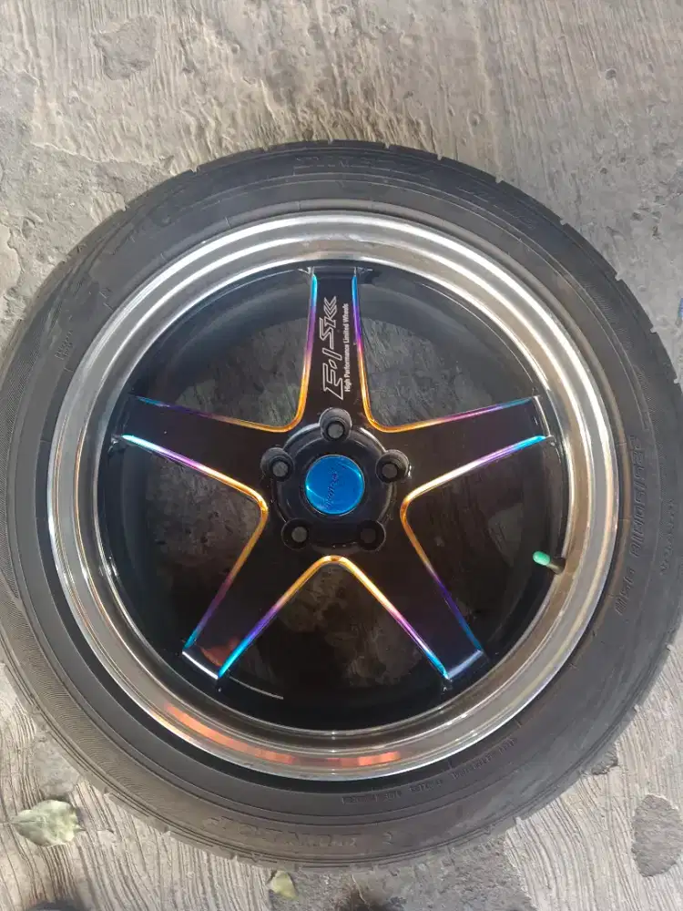 4 Velg R18 Lubang 5 + Ban Dunlop 225/50 R18