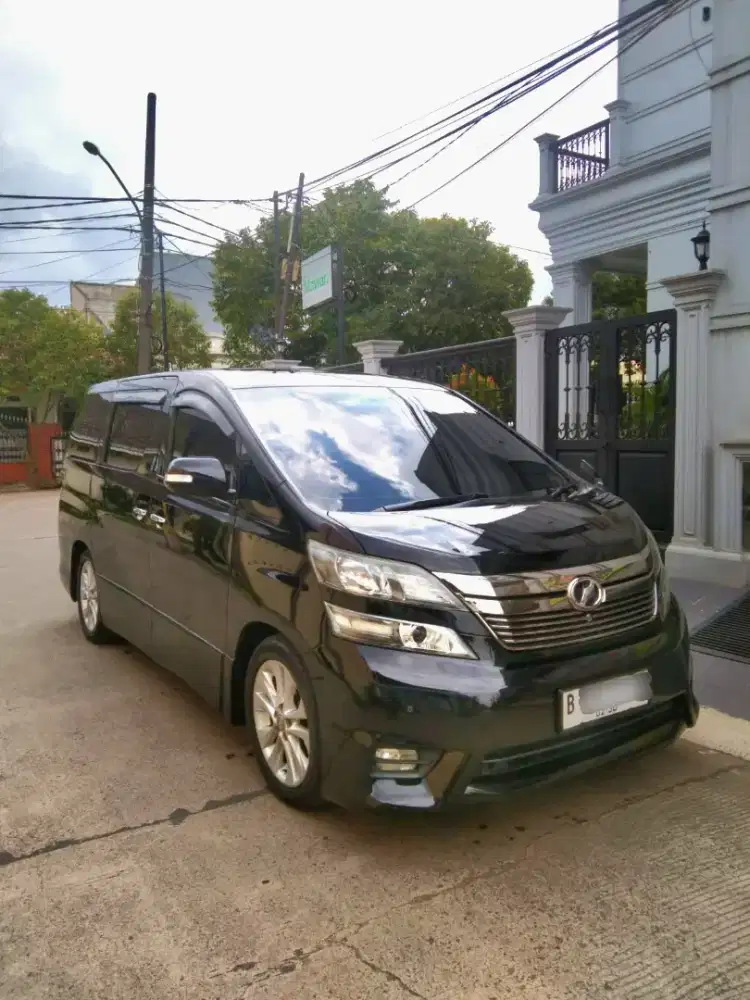 Toyota  Vellfire  Premium Sound 2010