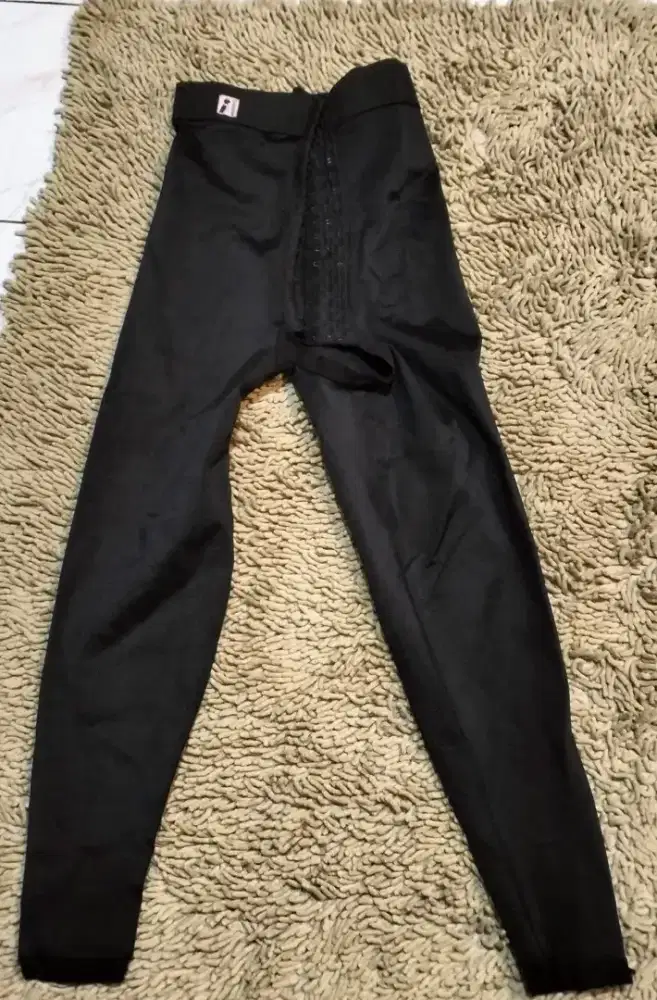 celana panjang korset
dipakai untuk pasca liposuction 
size M/L