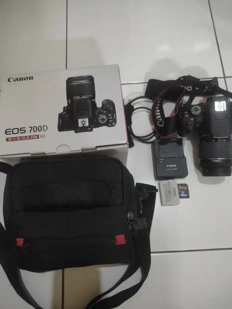 Kamera DSLR Canon 700 D