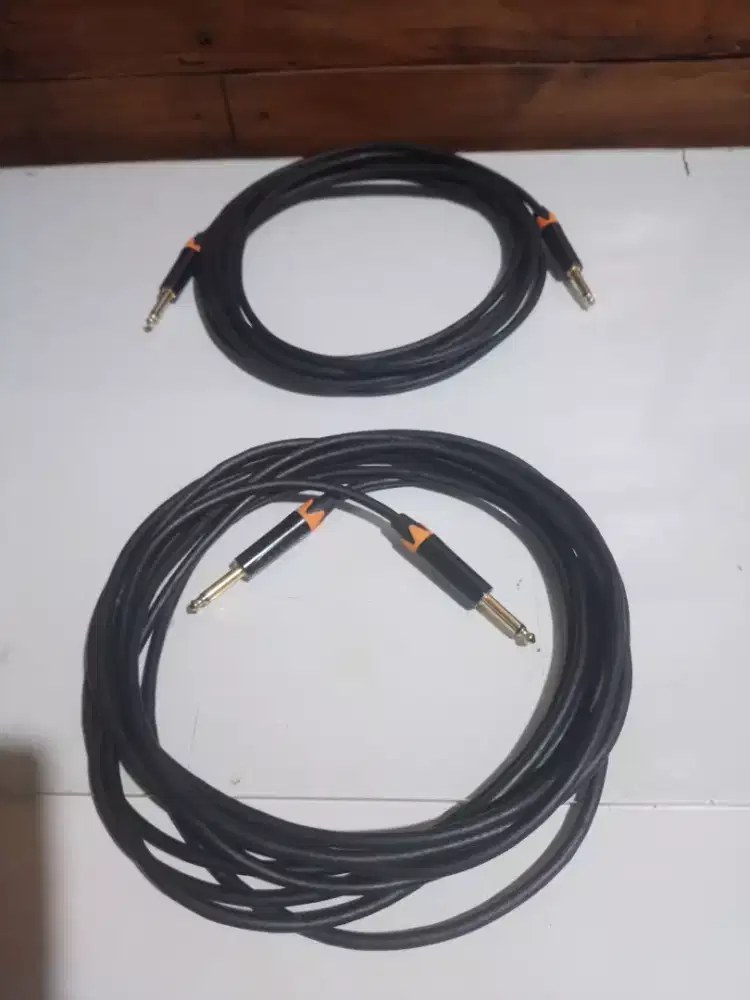 KABEL JACK GTR/ BASS/KEYBOARD 2 BUAH @5 METER