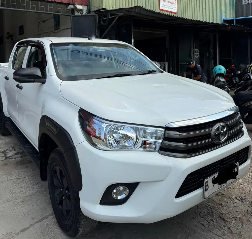 Toyota hilux 2019 double cabin manual 4x4