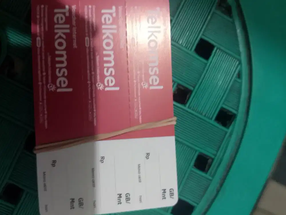 Lowongan Karyawati Konter (Perempuan)