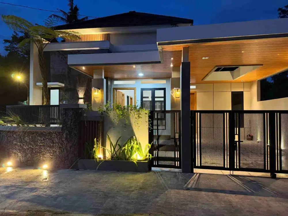 Rumah Tropis Modern Di Jalan kaliurang Km 13