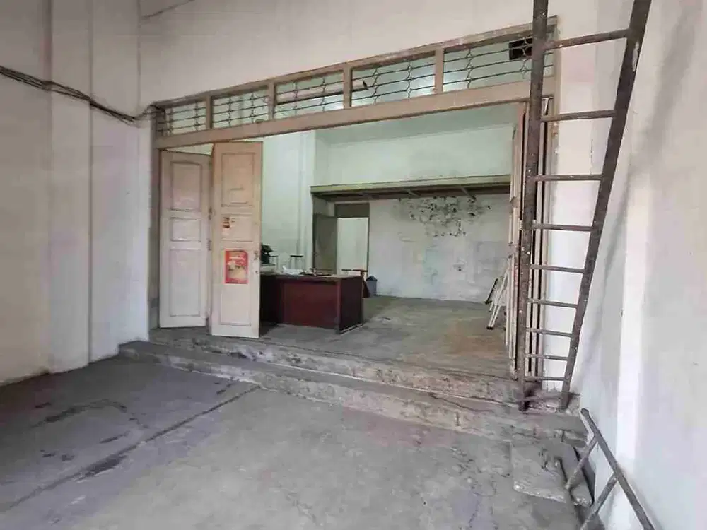 Sewa Ruko Mainroad Jl. Sudirman 1.5 Lantai – Akses Truk, Lokasi Strategis