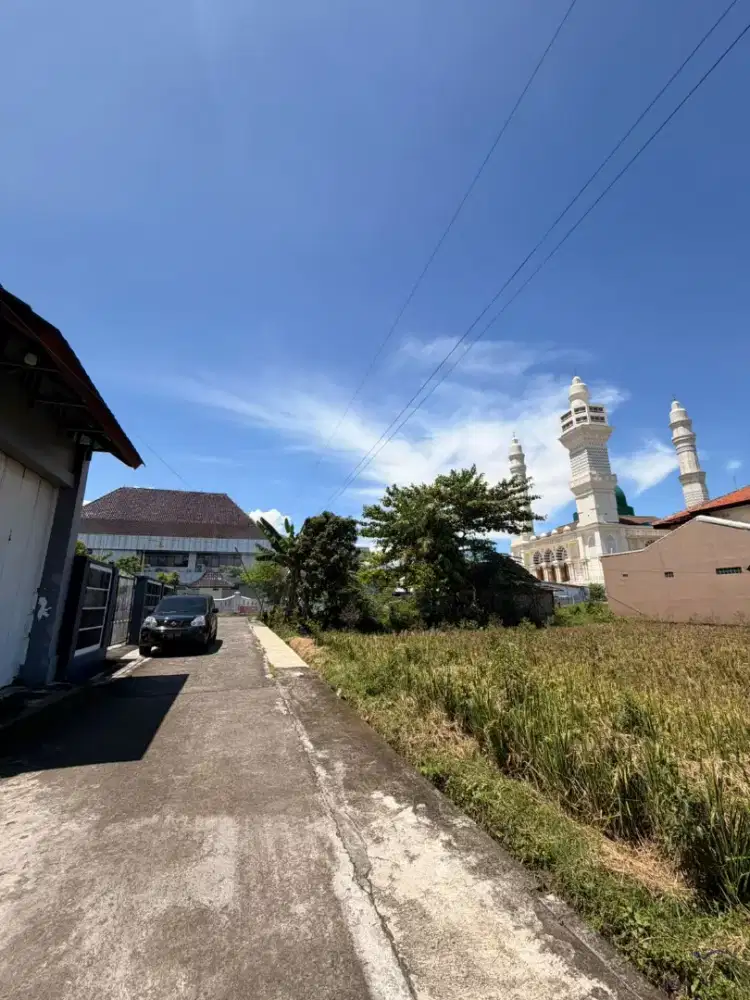 Tanah Samping Alun2 Karanganyar