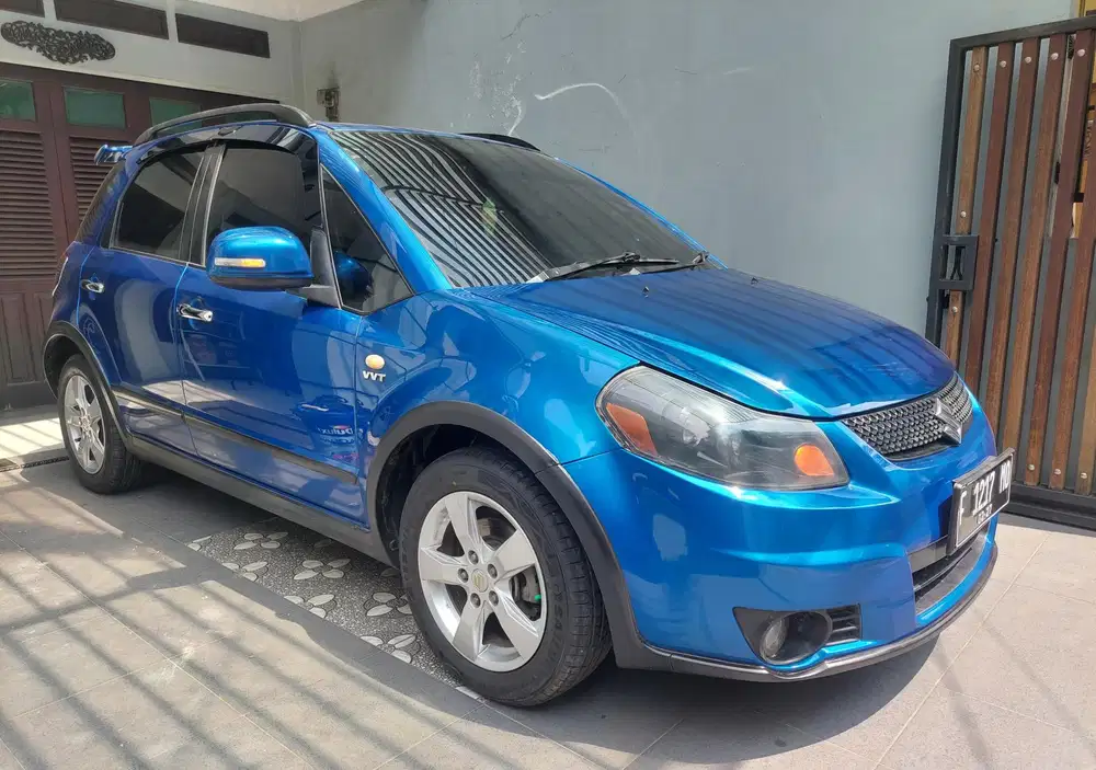 Suzuki SX4 X-over 2011 good condition siap pakai