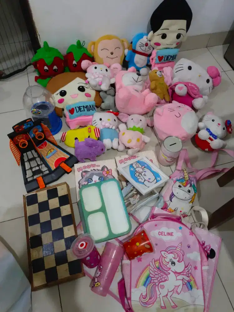 Boneka pernak pernik anak