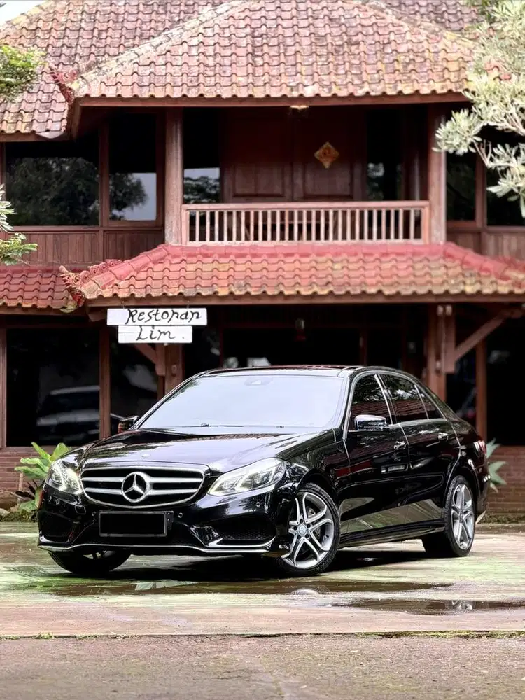 Mercedes Benz E400 W212 AMG 3.0L Bi-Turbo Panoramic RSE Tahun NIK 2014