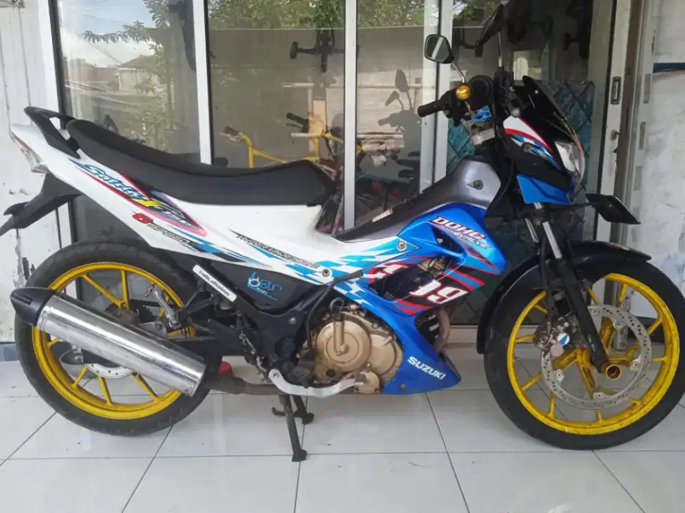 Sepeda motor Suzuki Satria 150cc tahun 2012