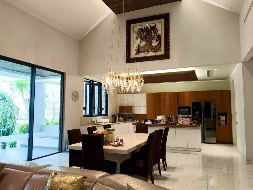 Citraland bukit golf jual rumah mewah ada kolam renang