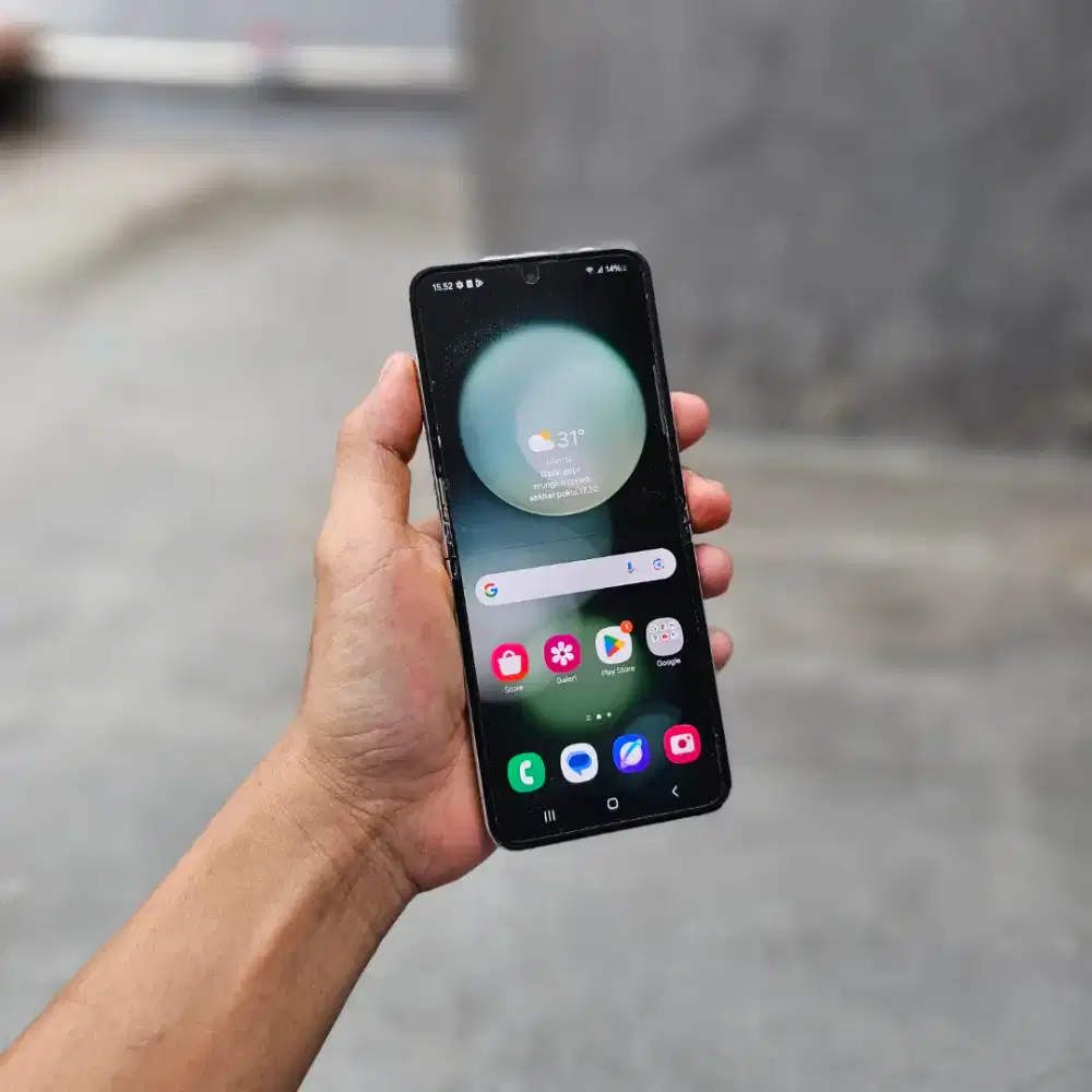 SAMSUNG GALAXY Z FLIP 5 SEIN 5G 8/256 GB MINUS FUNGSI 100% NORMAL