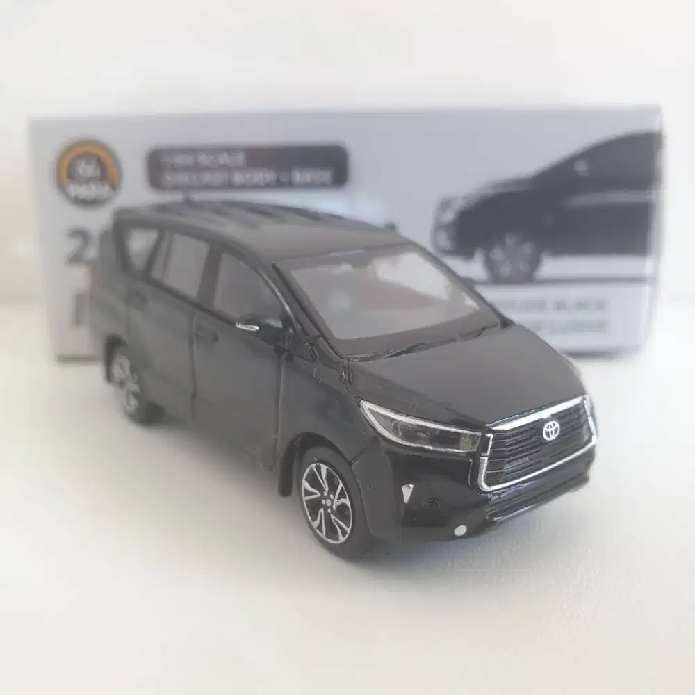 Para64 2022 Toyota Innova 1/64 (Attitude Black, RHD, Hitam, Kijang)