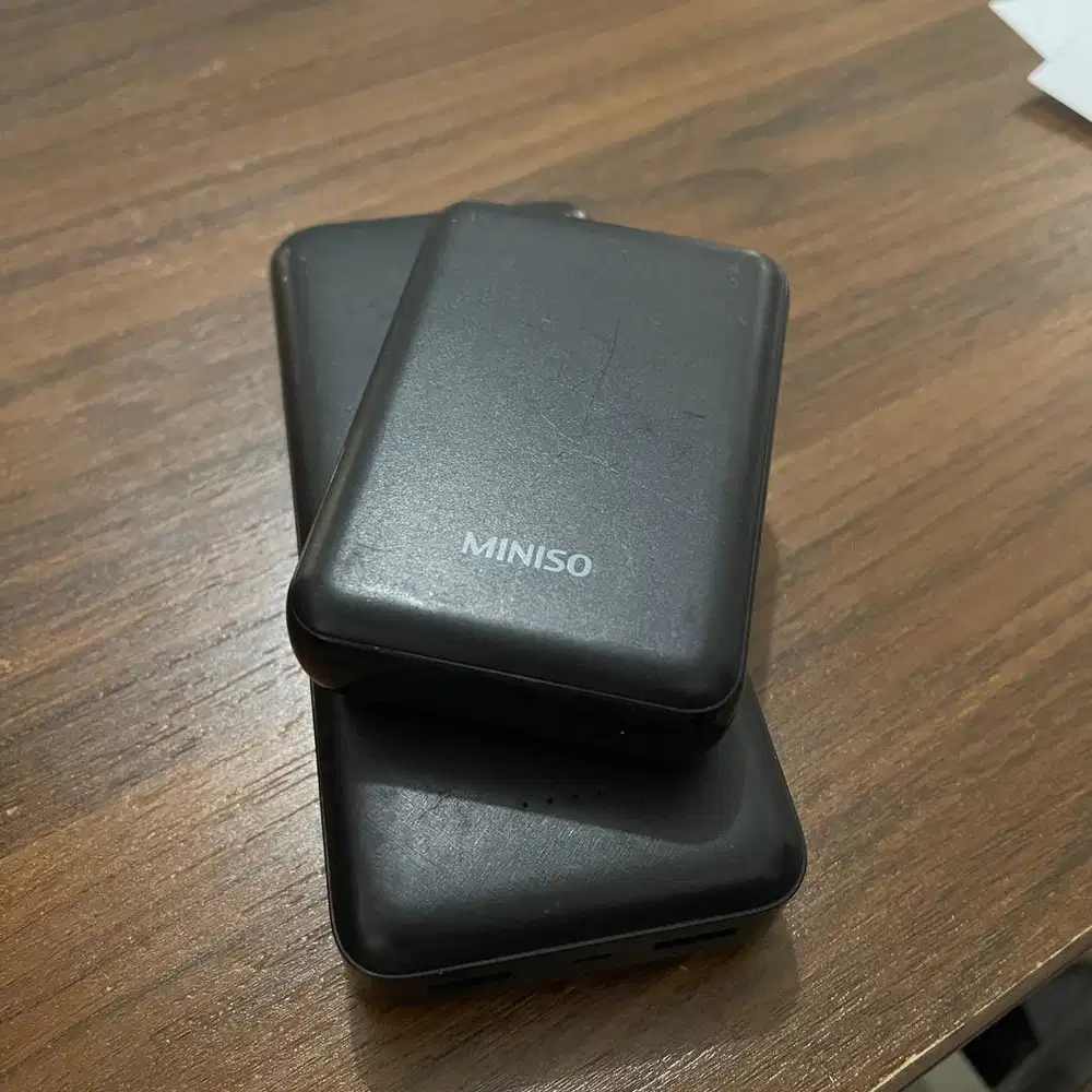 Power Bank 20.000mah dan 10.000mah