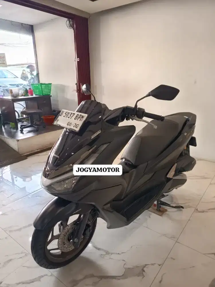 2 - honda pcx 160 abs roadsync 2025 KM 4RB