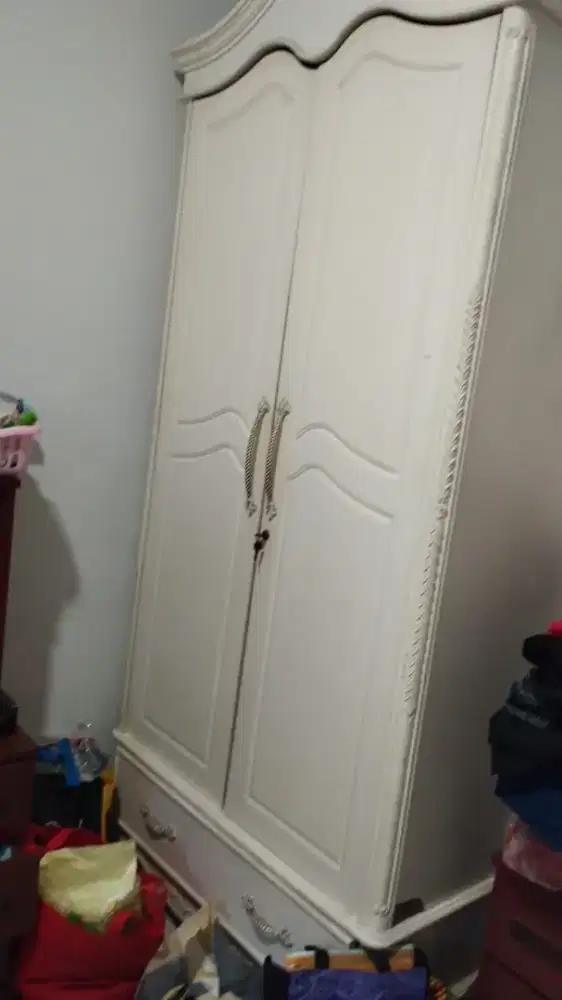 Lemari Pakaian Minimalis