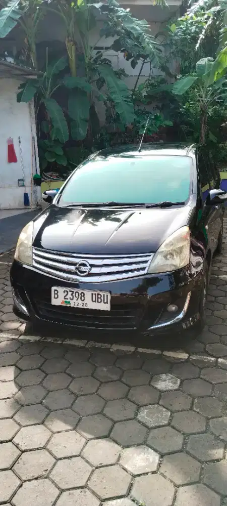 Di jual Grand Livina thn 2013 1.8 AT ultimate, tipe tertinggi,