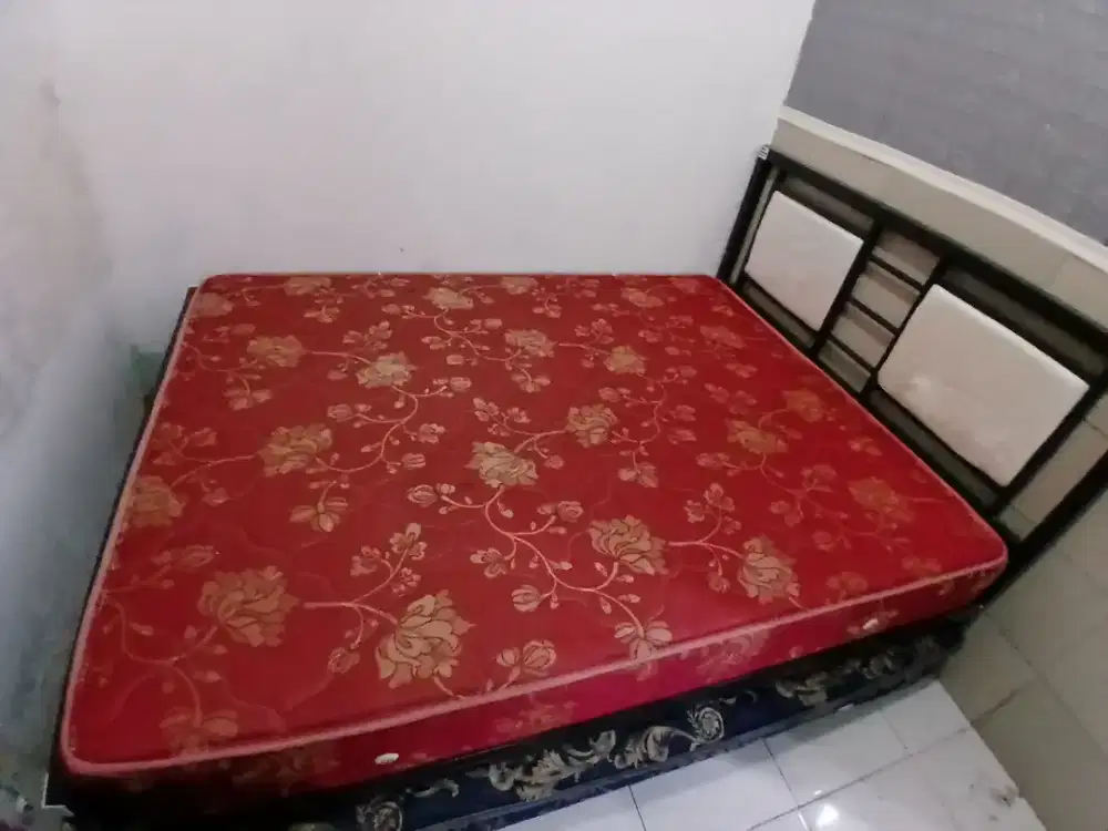 Ranjang besi & springbed 160x200