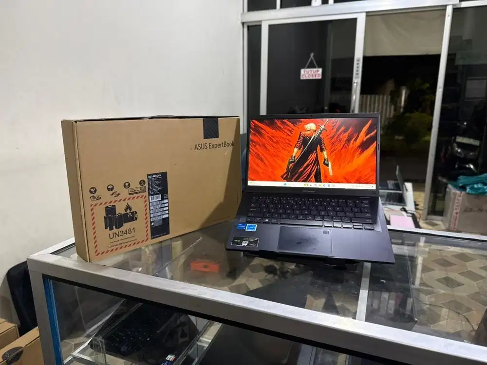 ASUS ExpertBook core i5gen13 RAM 8 GB FUKSET GARANSI