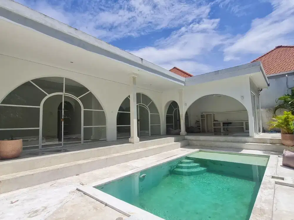 Villa Cantik Estetik Disewakan, di Padang Linjong, Canggu Area