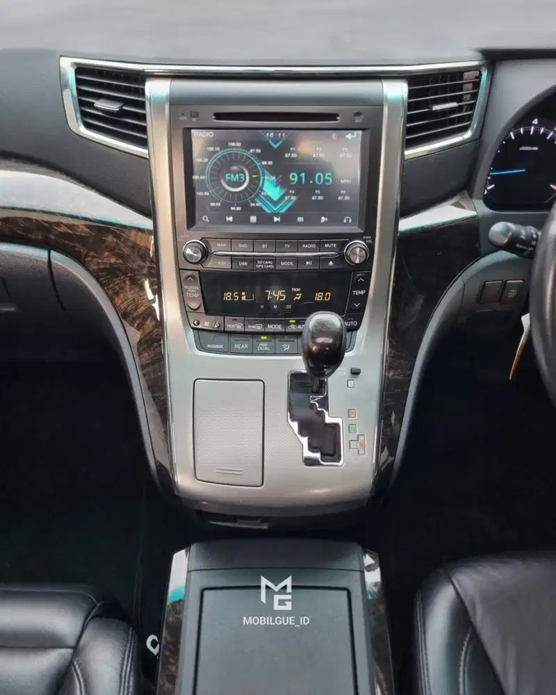 Toyota Vellfire 2014 Bensin