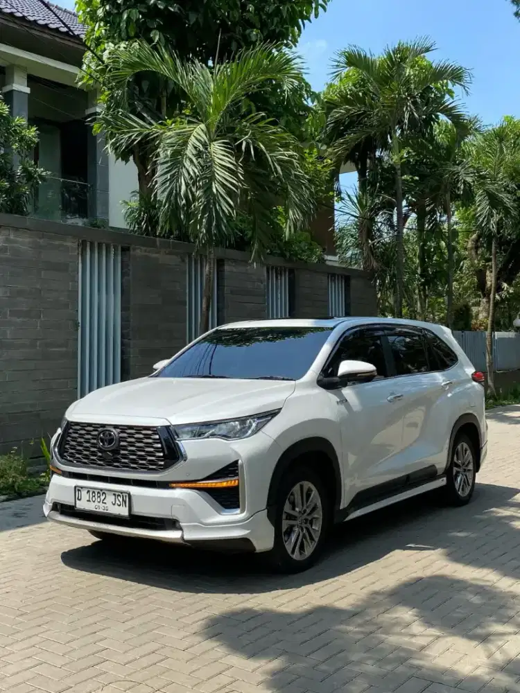 INNOVA ZENIX Q HYBRID MODELISTA