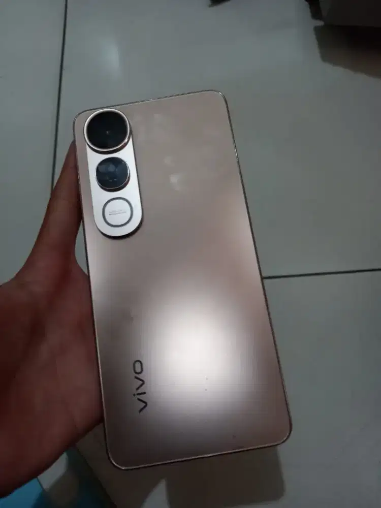 Dijual hp vivo V 50 lite